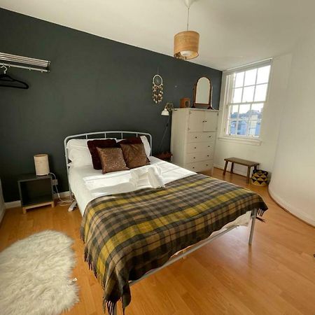 Charming 3 Bedroom Apartment In The Heart Of Vibrant Old Town EDI Exterior foto